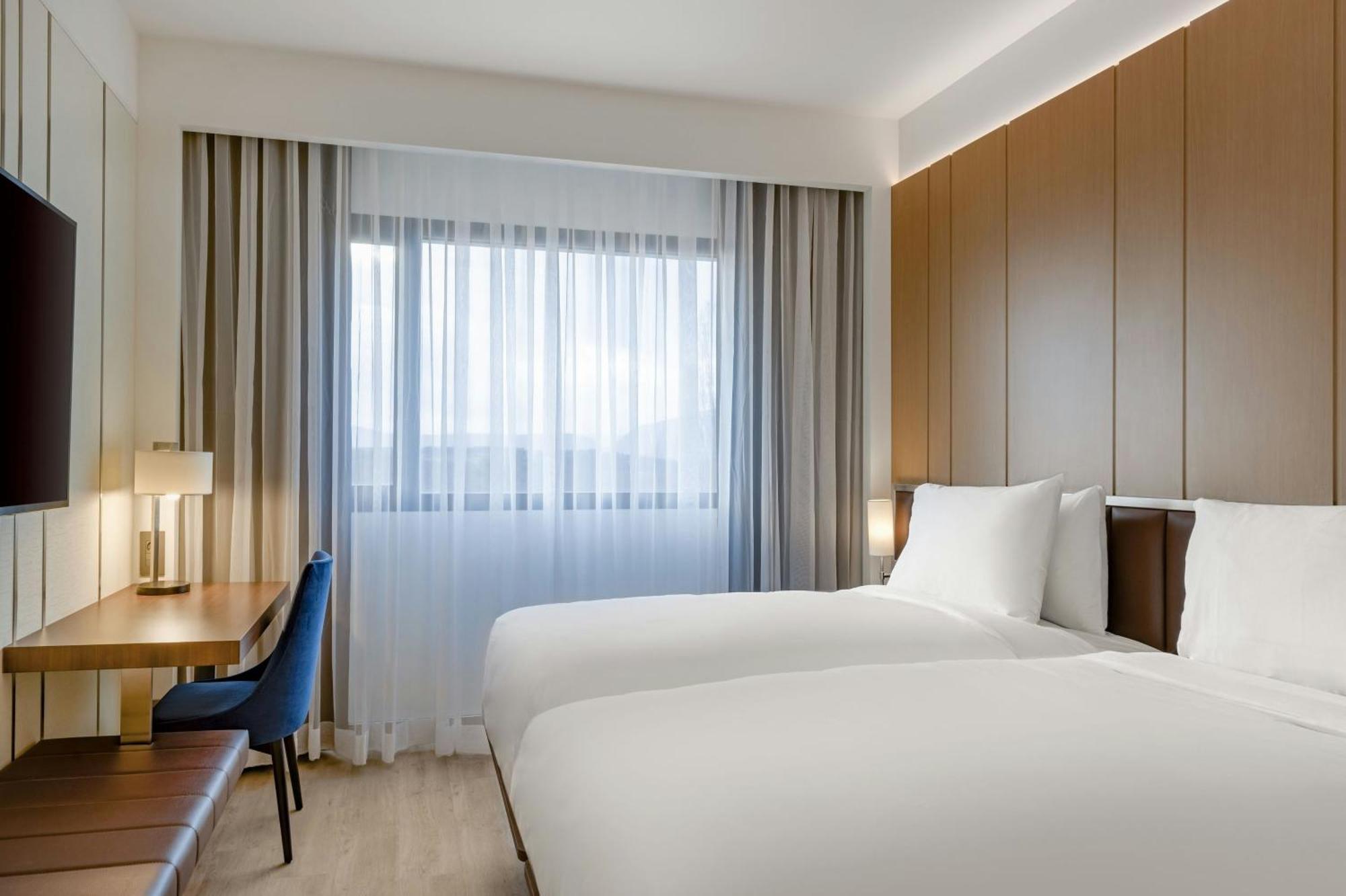 Ac Hotel By Marriott Saint-Julien-En-Genevois Exterior foto
